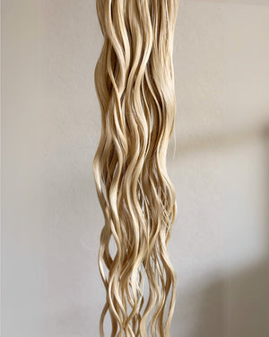 her Natural Wave – Soft Bleached Hair